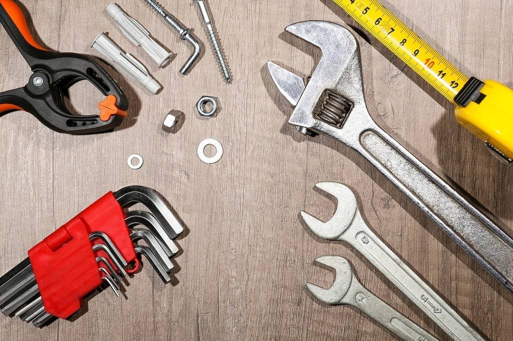 L'outillage indispensable du bricoleur pour ses travaux